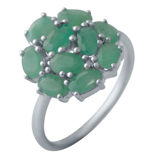Silver ring with a 2.192-carat emerald
