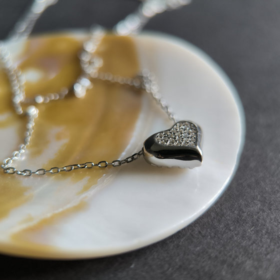 Серебряное колье с фианитами