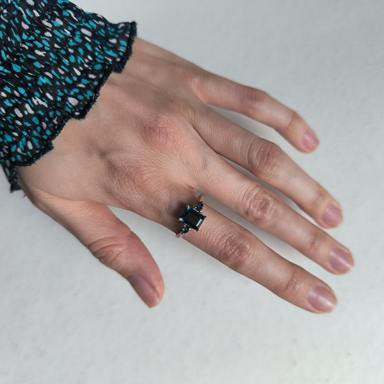 Серебряное кольцо с топазом Лондон Блю 1.647ct