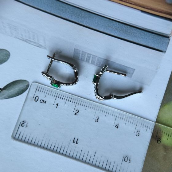 Silver earrings with emerald nano 0.638ct