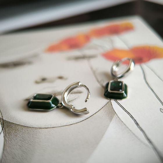 Срібні сережки з фіанітами, емаллю