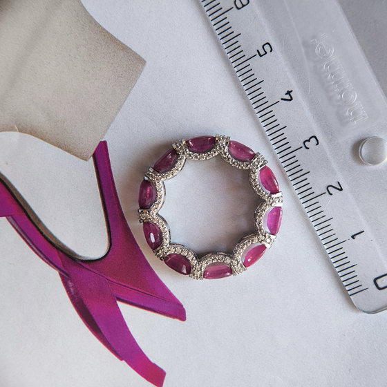 Серебряное кольцо с рубином 8.664ct, фианитами