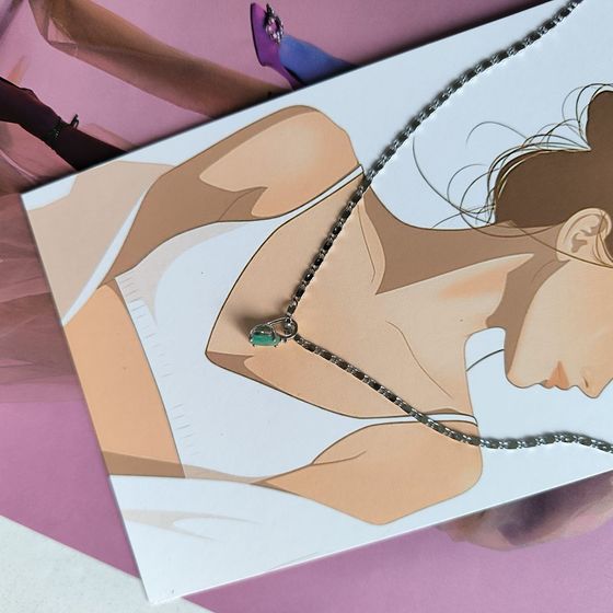 Серебряная подвеска с изумрудом, фианитами