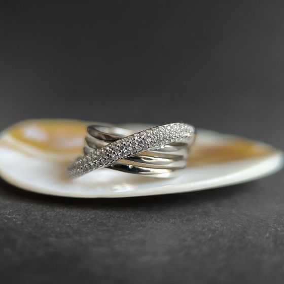 Серебряное кольцо с фианитами