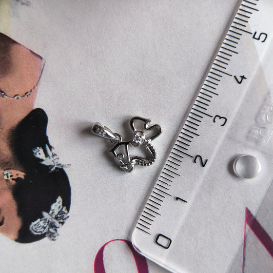 Серебряная подвеска с фианитами