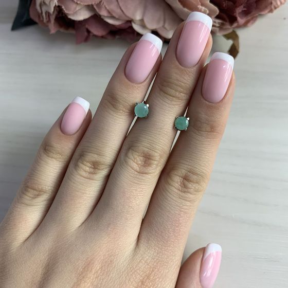 Серебряные серьги с изумрудом 0.89ct