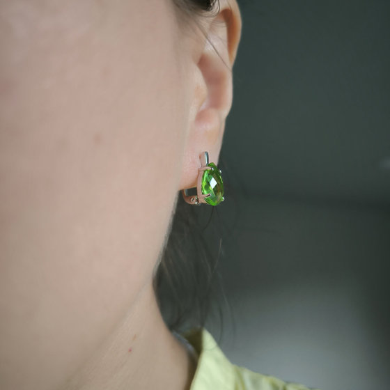 Серебряные серьги с хризолітом 6.196ct