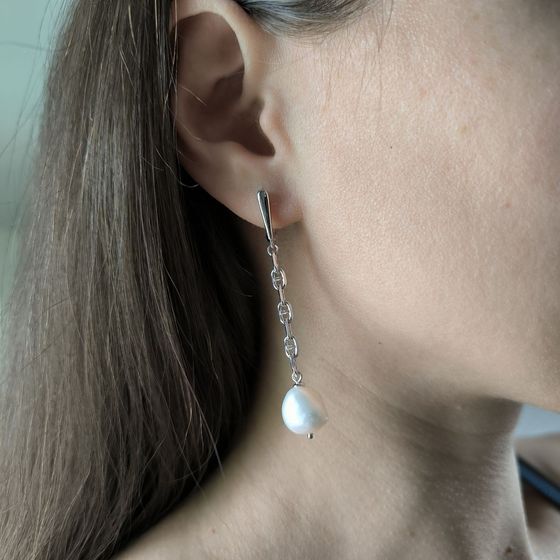 Silver earrings with baroque pearls