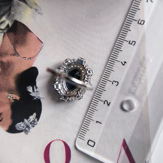 Silver ring with sapphire nano