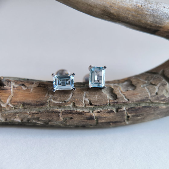 Серебряные серьги с топазом 2.438ct