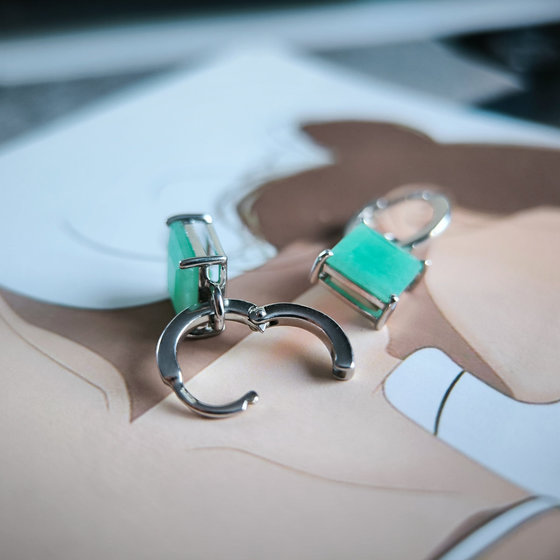 Серебряные серьги с изумрудом 4.217ct