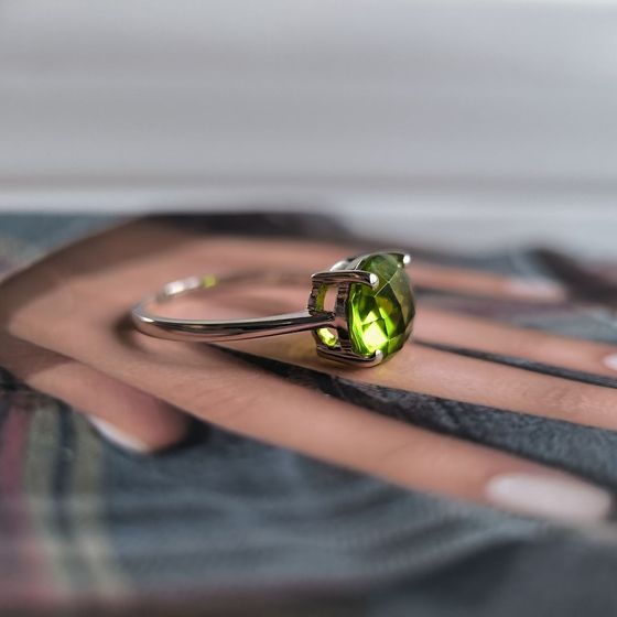 Silver ring with a 2.285-carat chrysolite