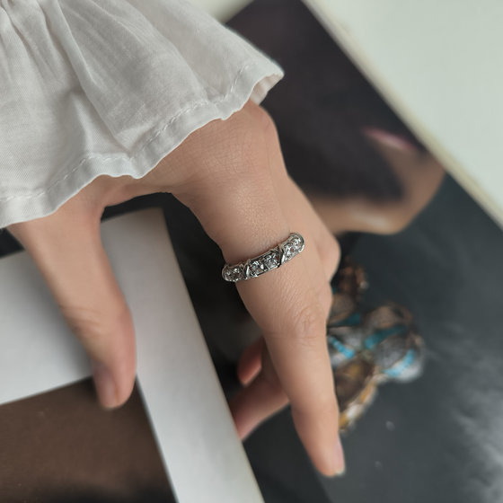 Silver ring with cubic zirconia