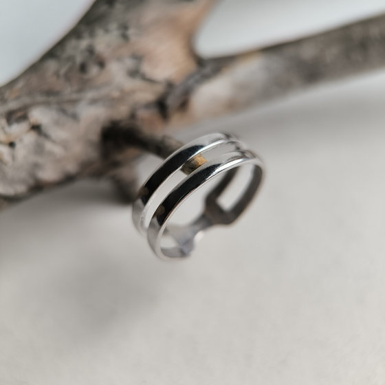 Серебряное кольцо без камней