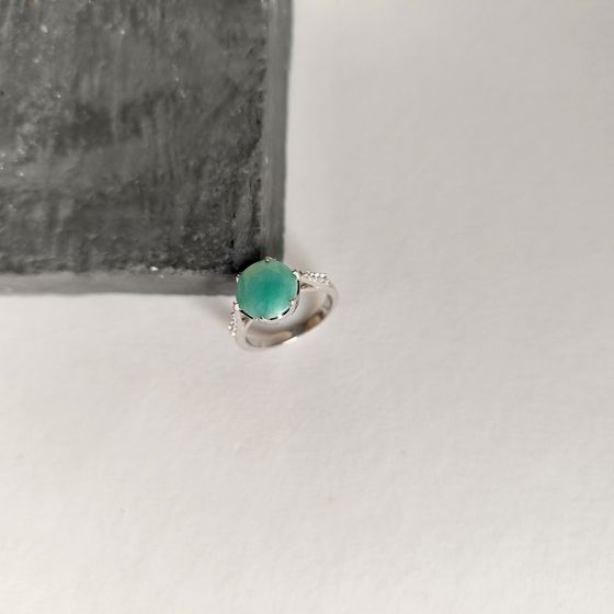 Silver ring with emerald
