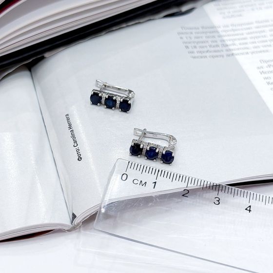 Серебряные серьги с сапфиром, фианитами