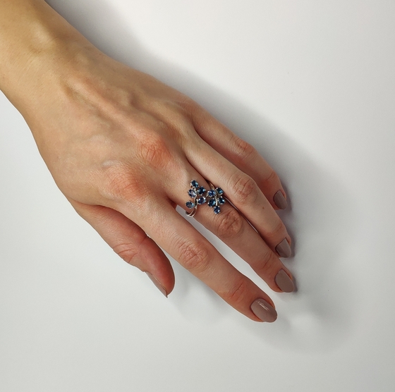Серебряное кольцо с танзанитом nano