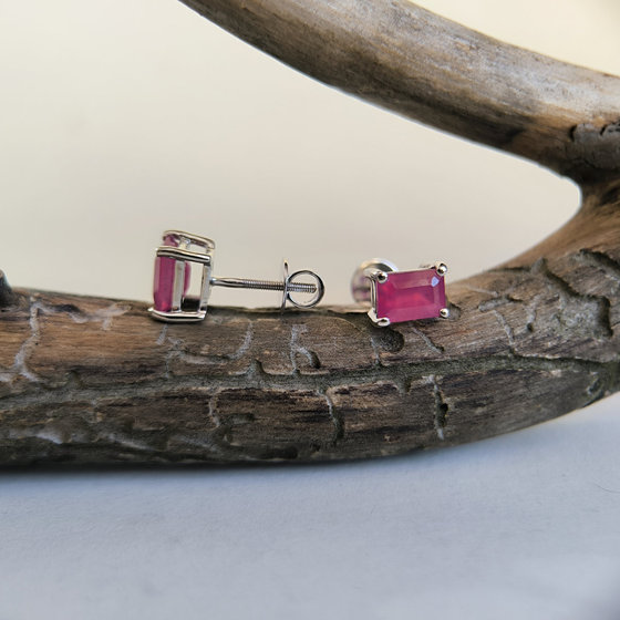 Серебряные серьги с рубином 2.68ct