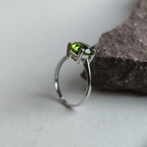 Silver ring with a 2.285-carat chrysolite