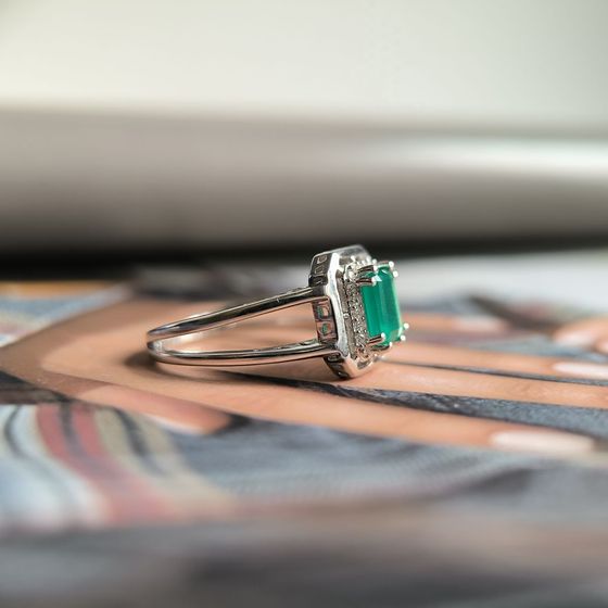 Sterling silver ring with agate 1.209ct, phianites