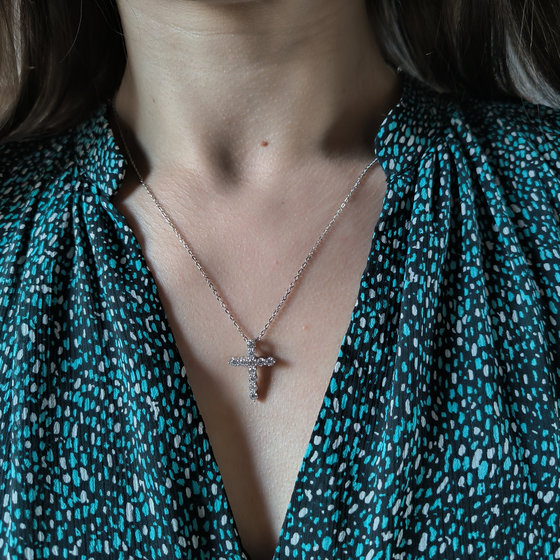 Серебряное колье с фианитами