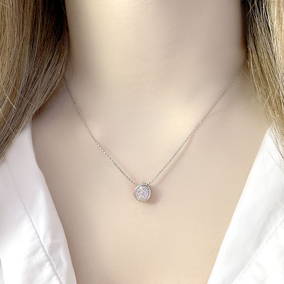 Silver pendant with phianites
