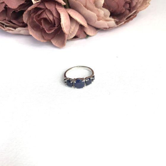Серебряное кольцо с сапфиром 3.312ct