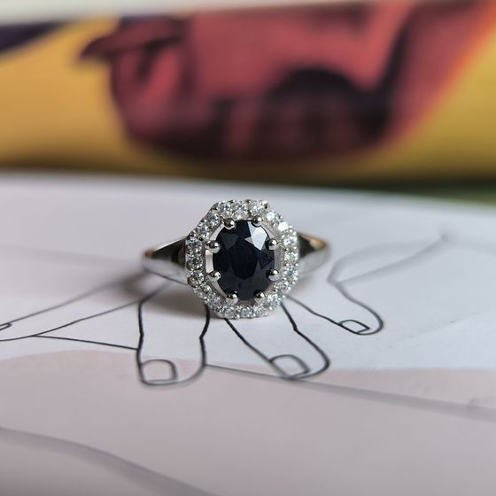 Sterling silver ring with sapphire 2.093ct, phianites