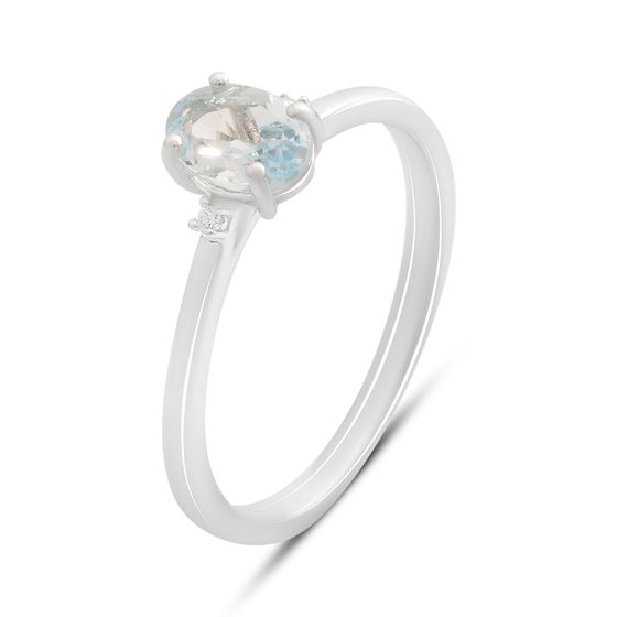 Silver ring with a 0.936-carat topaz and cubic zirconia