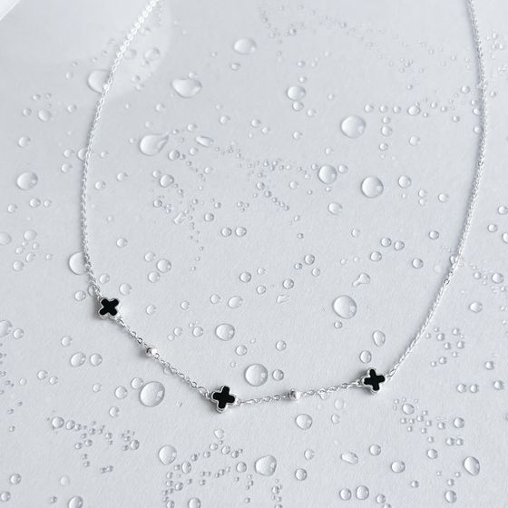 Серебряное колье с емаллю