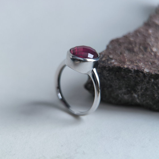 Серебряное кольцо с рубином 3.5ct