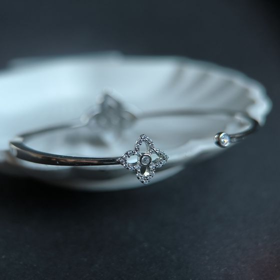 Серебряный браслет с перламутром, фианитами