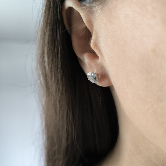 Серебряные серьги с фианитами