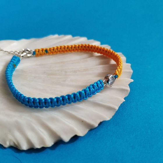 Silver bracelet with phianites
