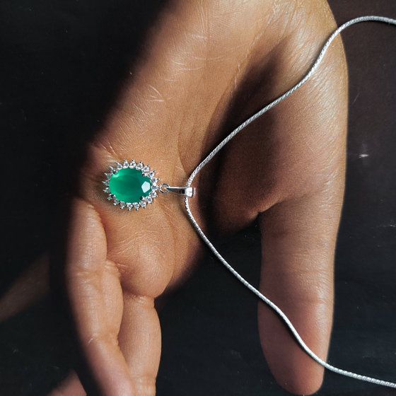 Серебряная подвеска с агатом 2.738ct, фианитами