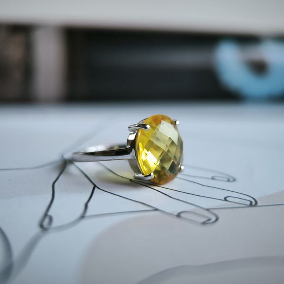 Серебряное кольцо с цитрином nano 3.95ct