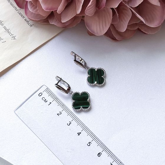 Silver earrings with malachite