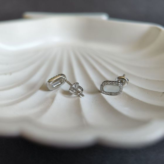 Silver earrings with mother-of-pearl, fianites