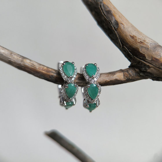 Серебряные серьги с изумрудом 2.864ct