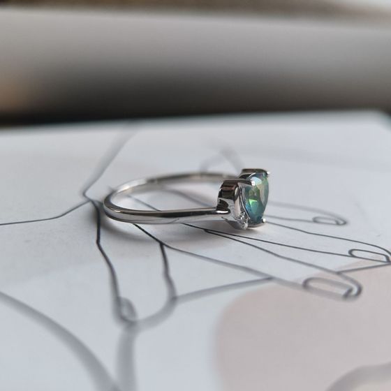Silver ring with mystic topaz 0.613ct