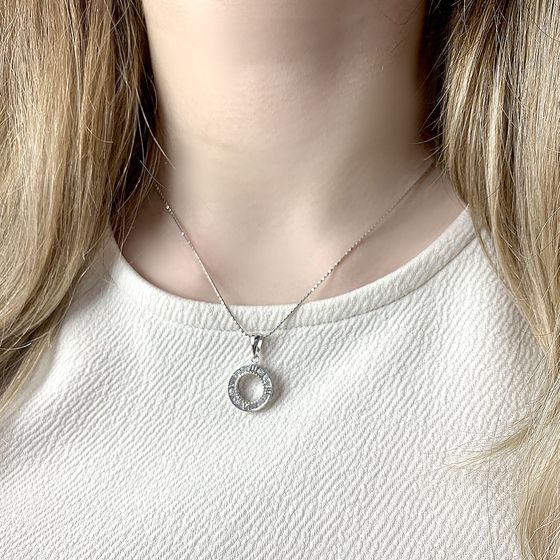 Срібна підвіска з фіанітами