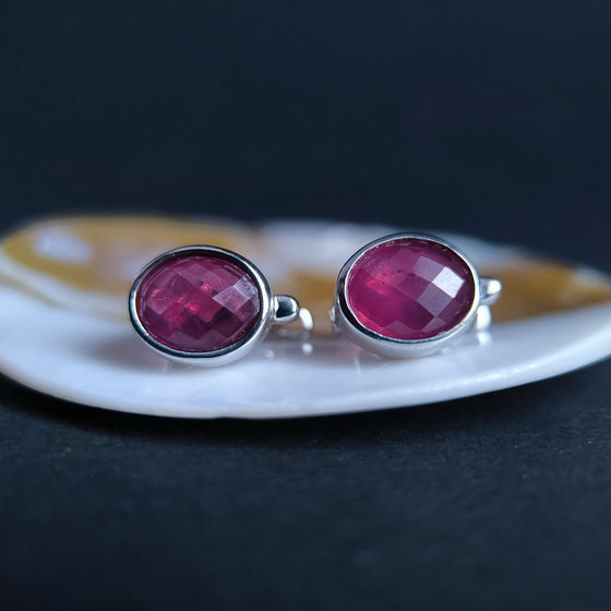 Срібні сережки з рубіном 7ct
