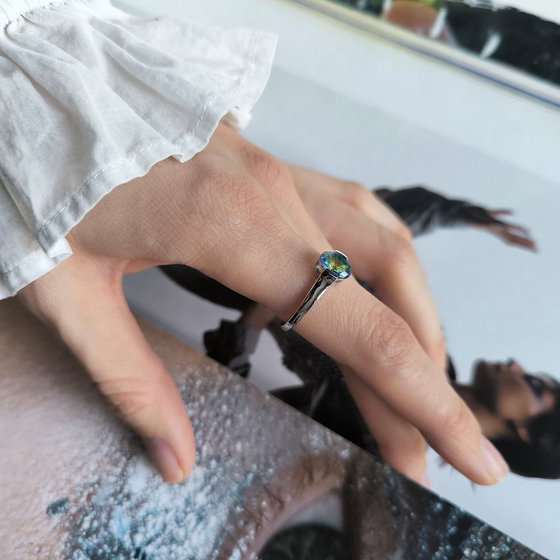 Серебряное кольцо с мистик топазом 0.933ct