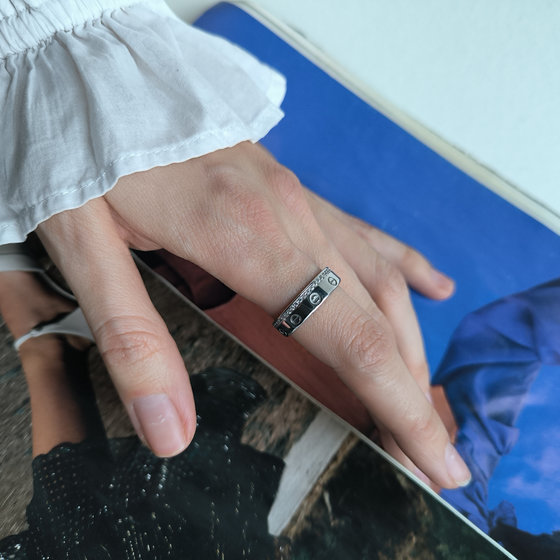 Серебряное кольцо с фианитами