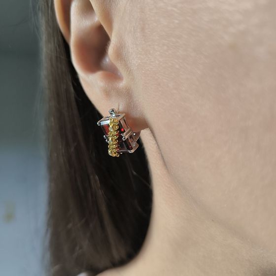 Silver earrings with garnet 8.27ct