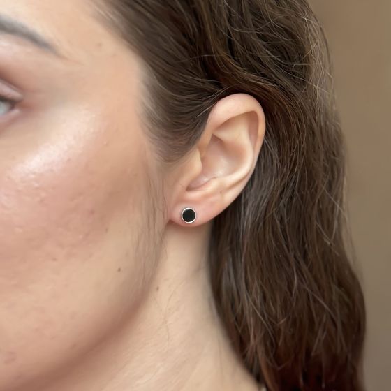 Silver earrings with onyx