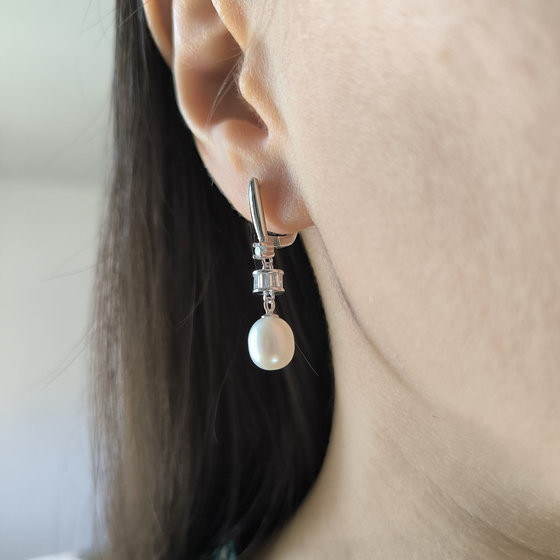 Silver earrings with pearls 8ct