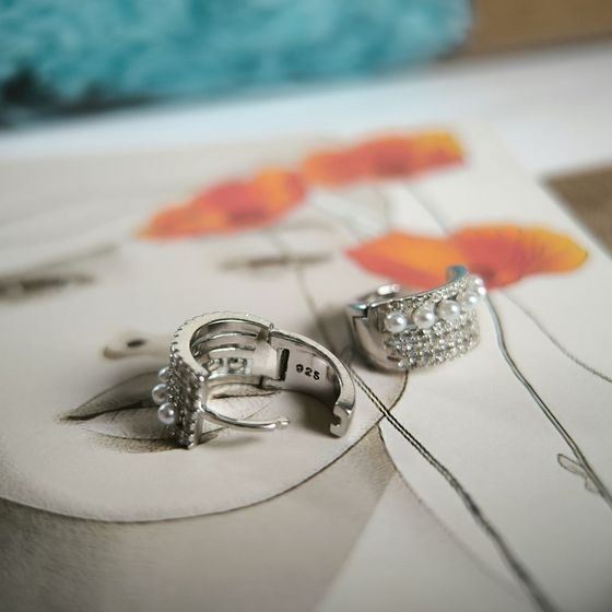 Серебряные серьги с жемчугом, фианитами