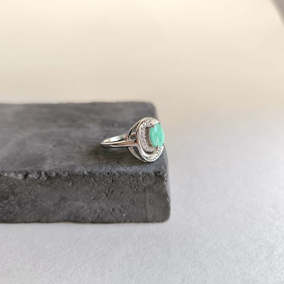 Срібна каблучка зі смарагдом 1.35ct, фіанітами