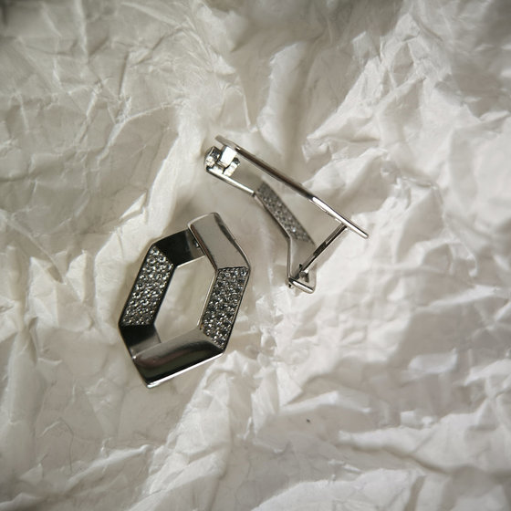 Silver earrings with cubic zirconia